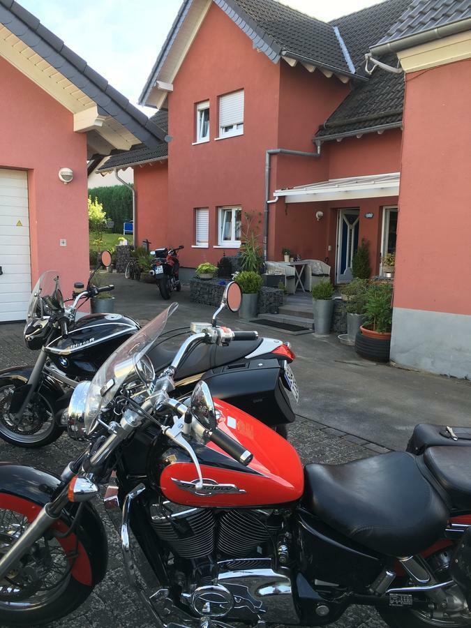 The Place After The Race B&B Müllenbach Eksteriør billede